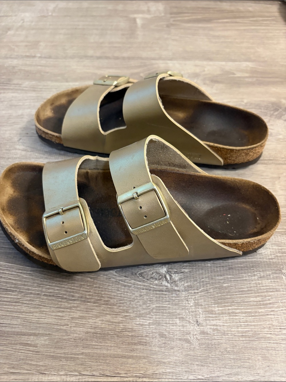 Women’s Birkenstock Arizona Gold Sandals - Picture 6 of 7